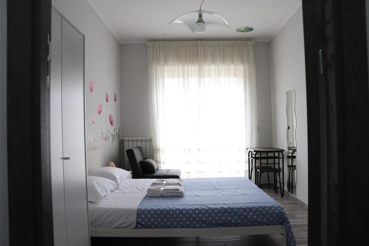 B&B Francesco Fly Neapel Exterior foto