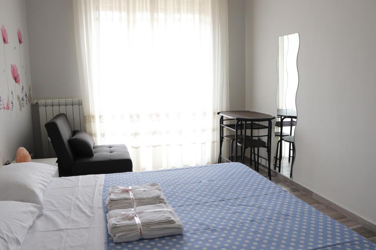 B&B Francesco Fly Neapel Exterior foto